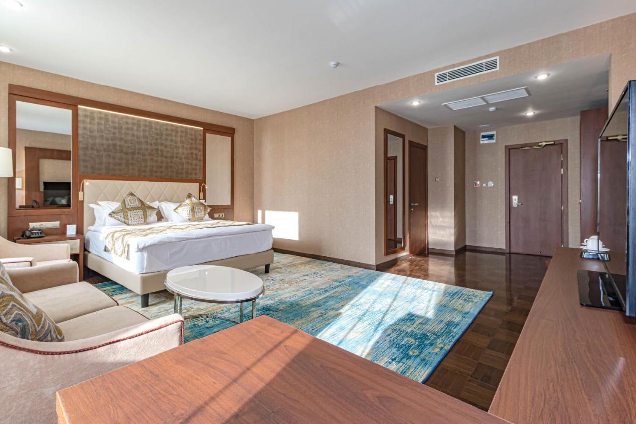 Best Western Plus Astana Hotel Exterior foto