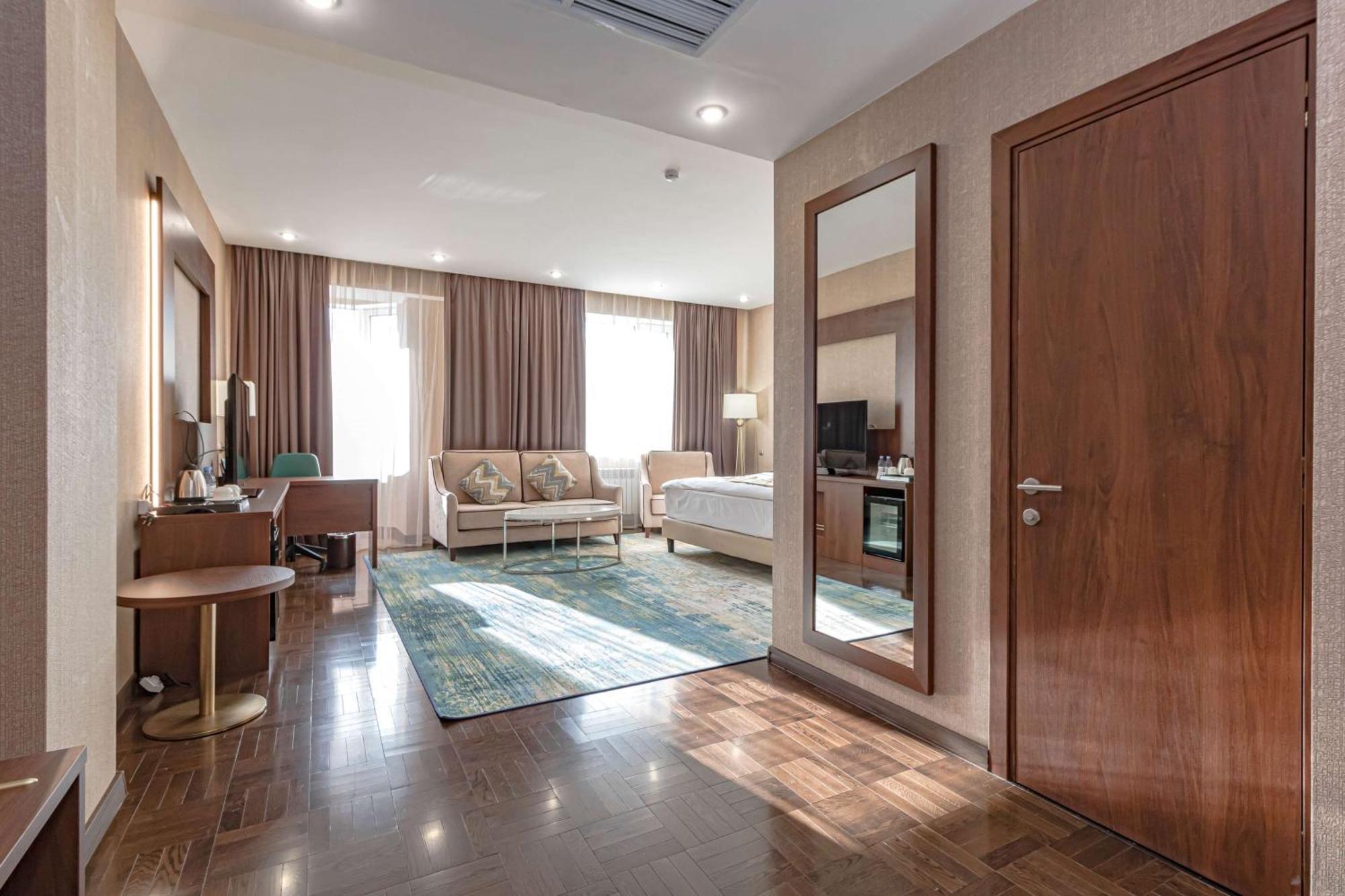 Best Western Plus Astana Hotel Exterior foto