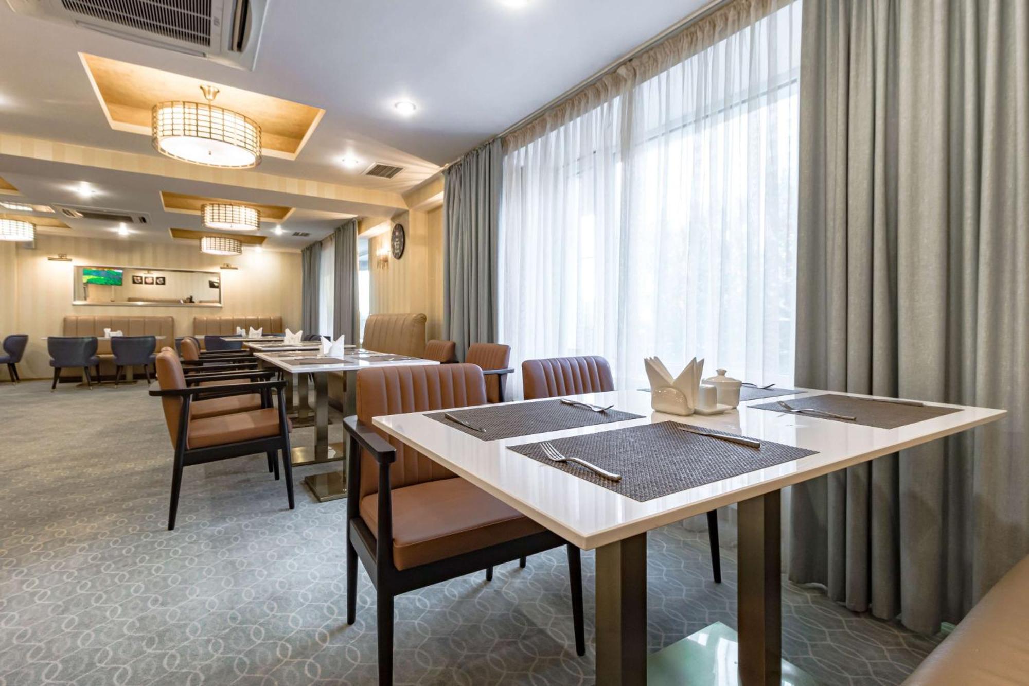 Best Western Plus Astana Hotel Exterior foto