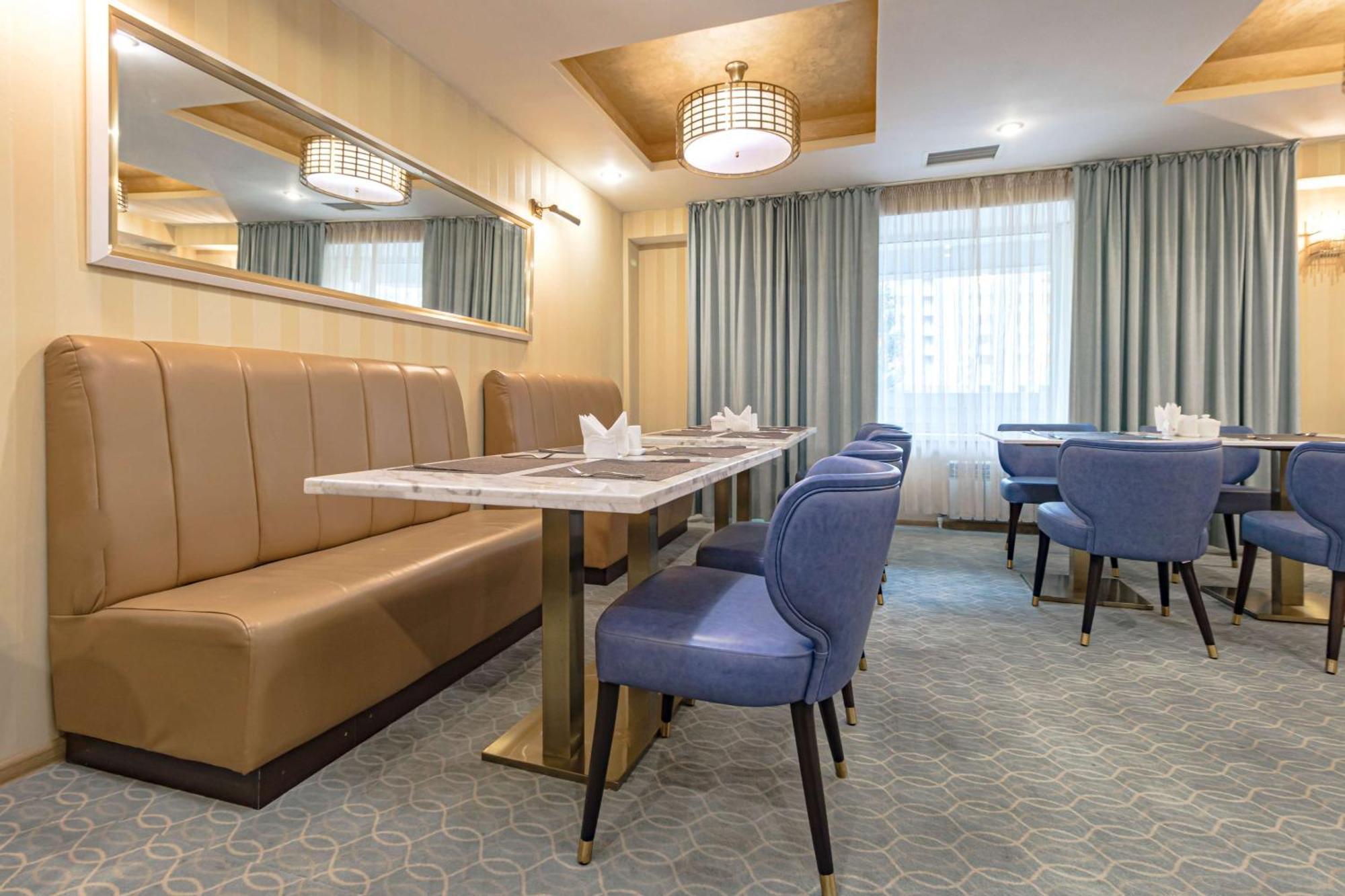 Best Western Plus Astana Hotel Exterior foto