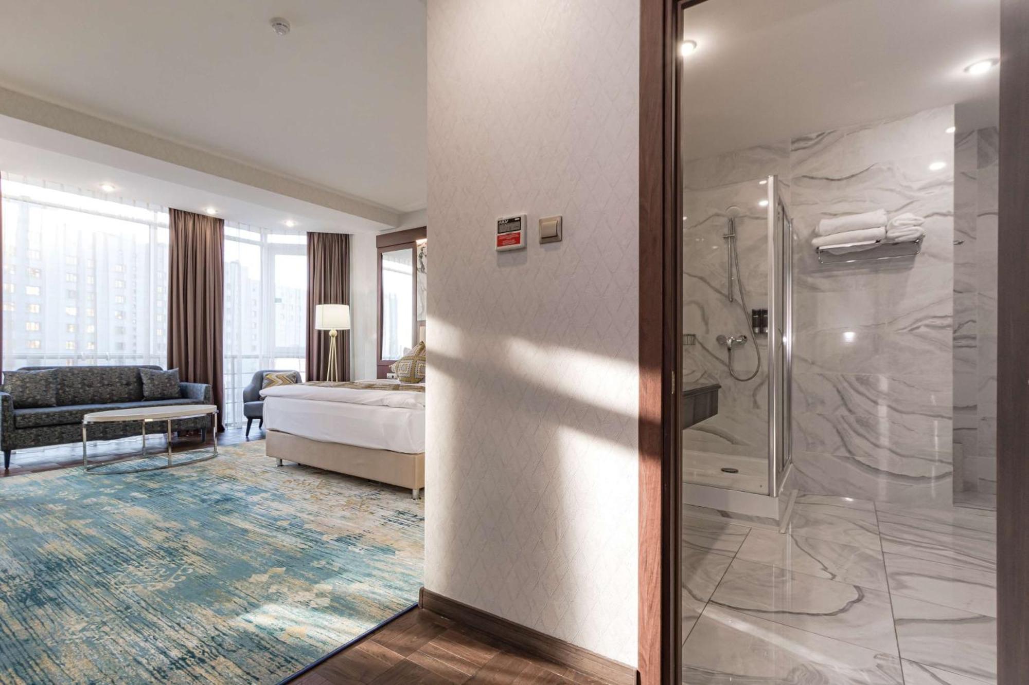 Best Western Plus Astana Hotel Exterior foto